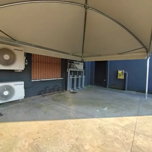 Dettaglio sulla struttura portante del Gazebo Curvo di Tecnozen