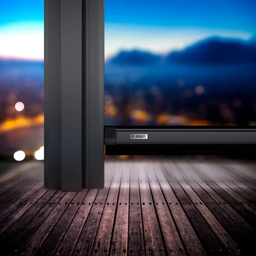 Dettaglio struttura alluminio Vetrotenda Zip Sky 500 con verniciatura grigio antracite