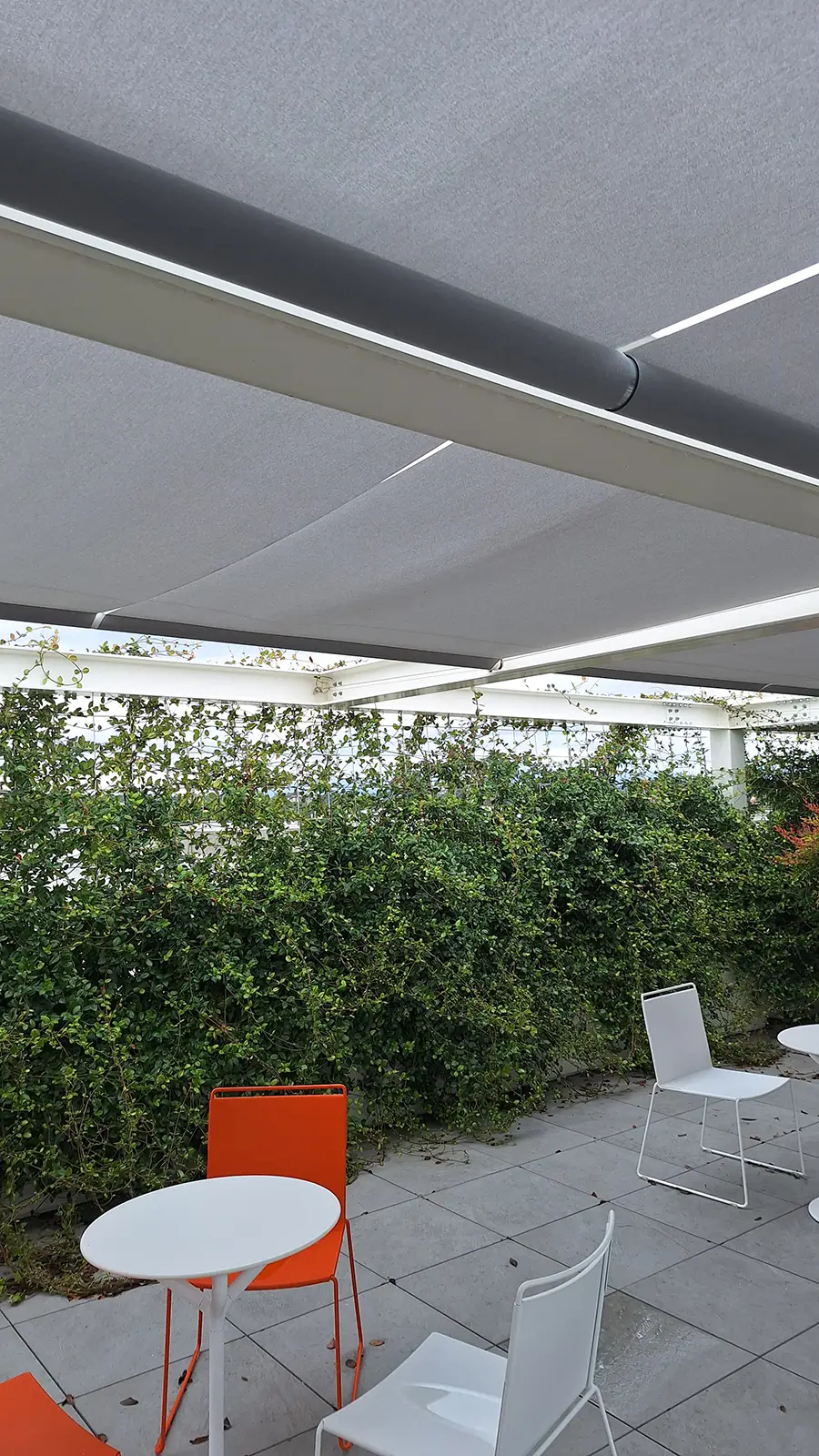 Pergola con tenda avvolgibile Tecnozen